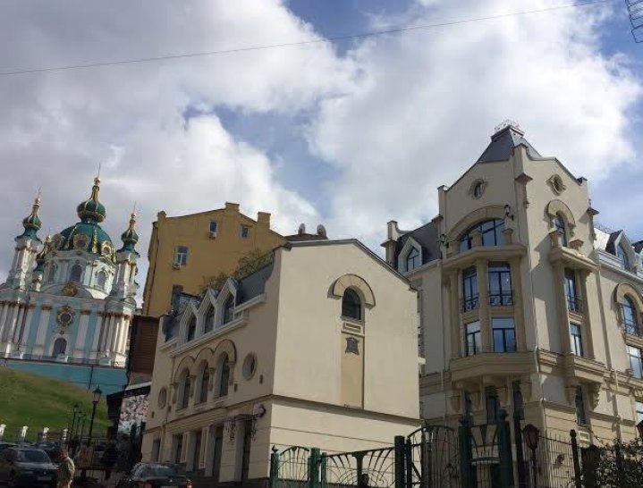 на Андреевском спуске, 30-34В