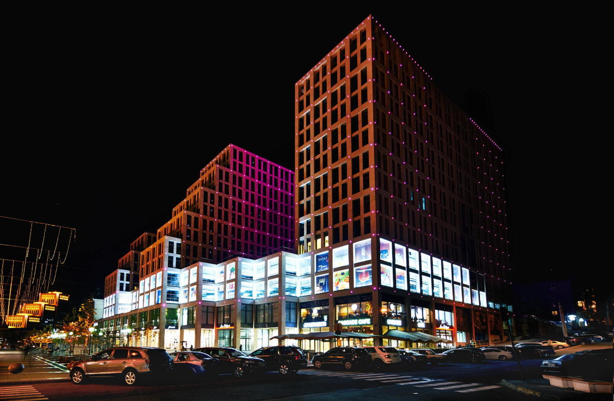 Cascade Plaza