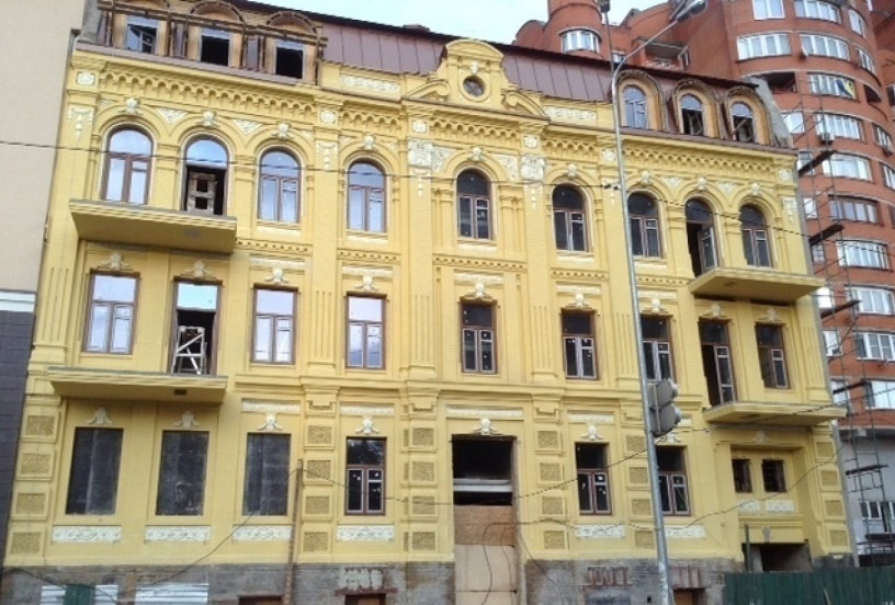 на вул. Златоустівська, 14-18
