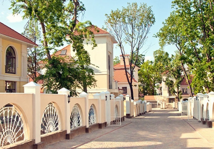 Котеджне містечко Оазис, забудовник KADORR Group