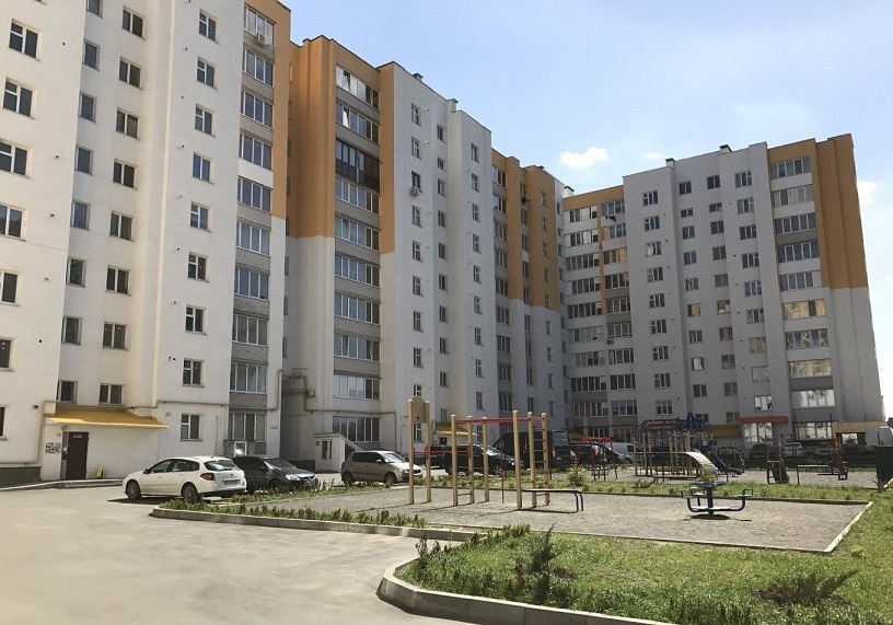 на вул. Зарічанська, 9