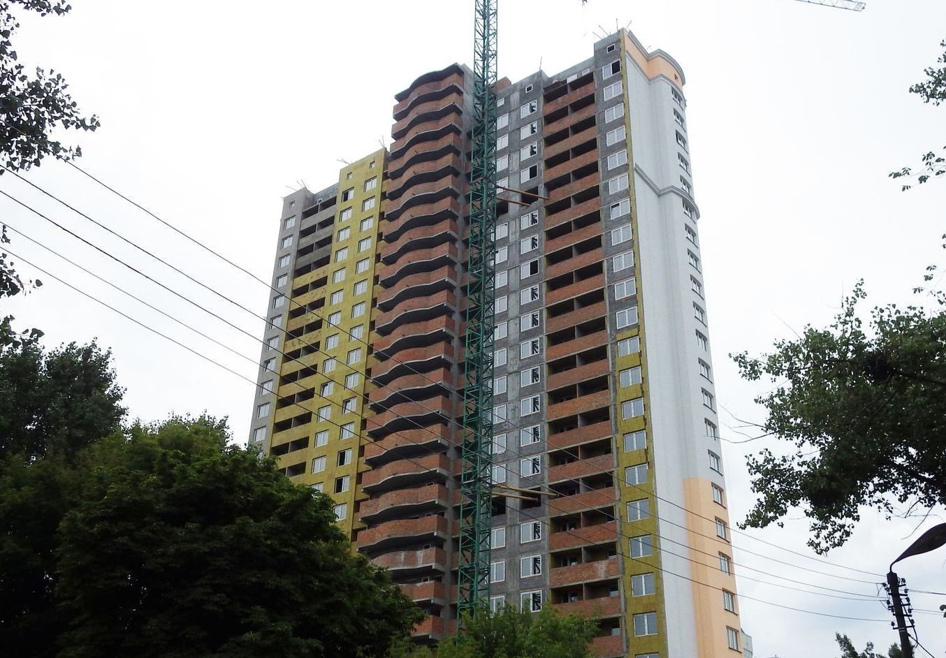 на вул. Миколи Лебедєва, 14