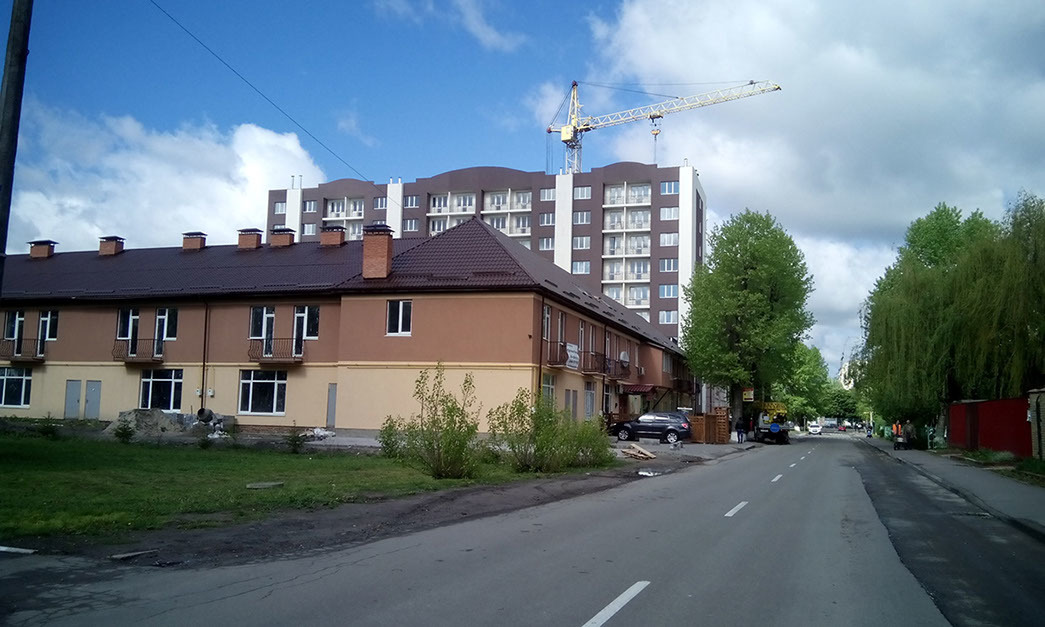Вишнева оселя (вул. Червоноармійська)