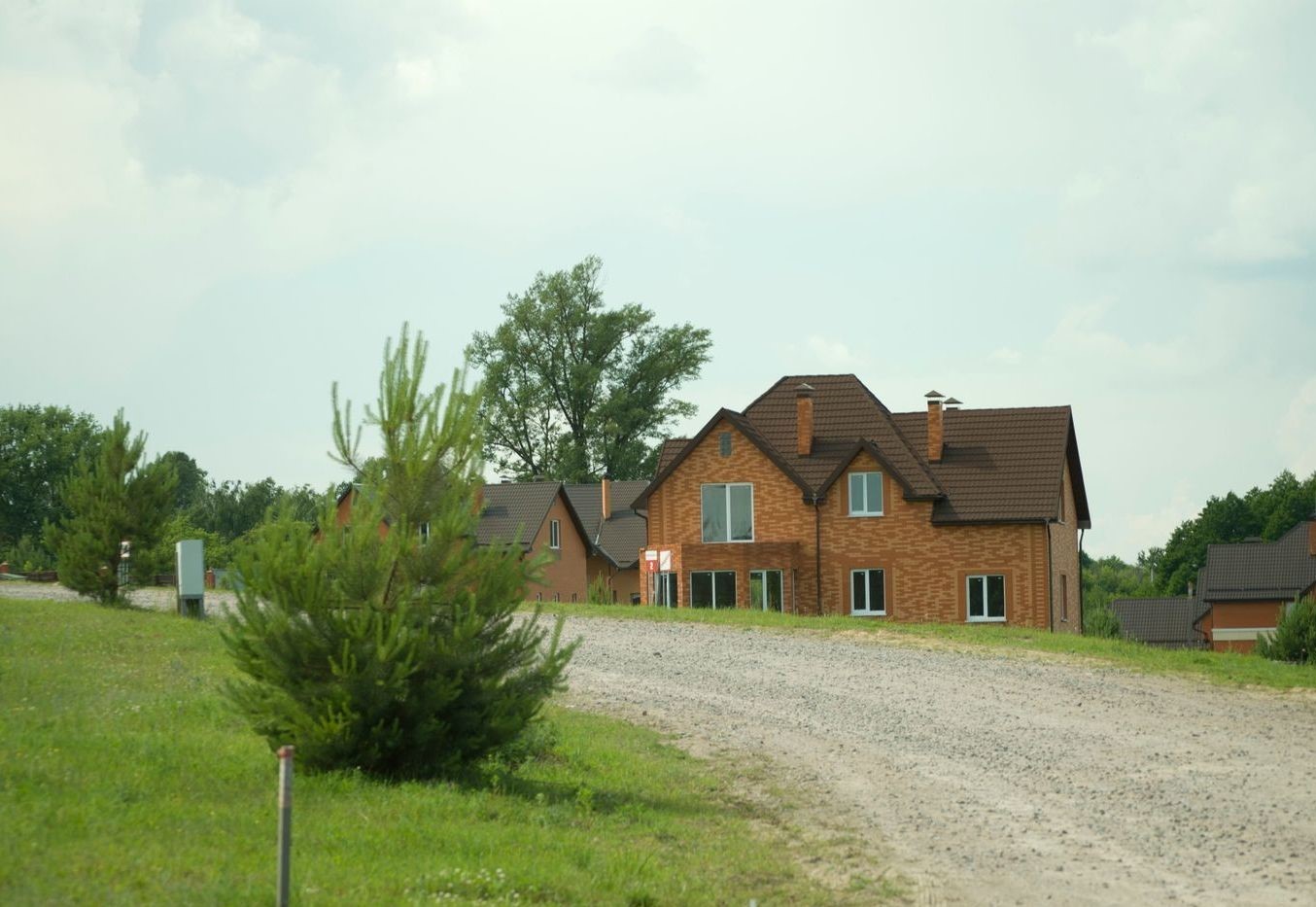 КМ Swisstown, с. Осикове
