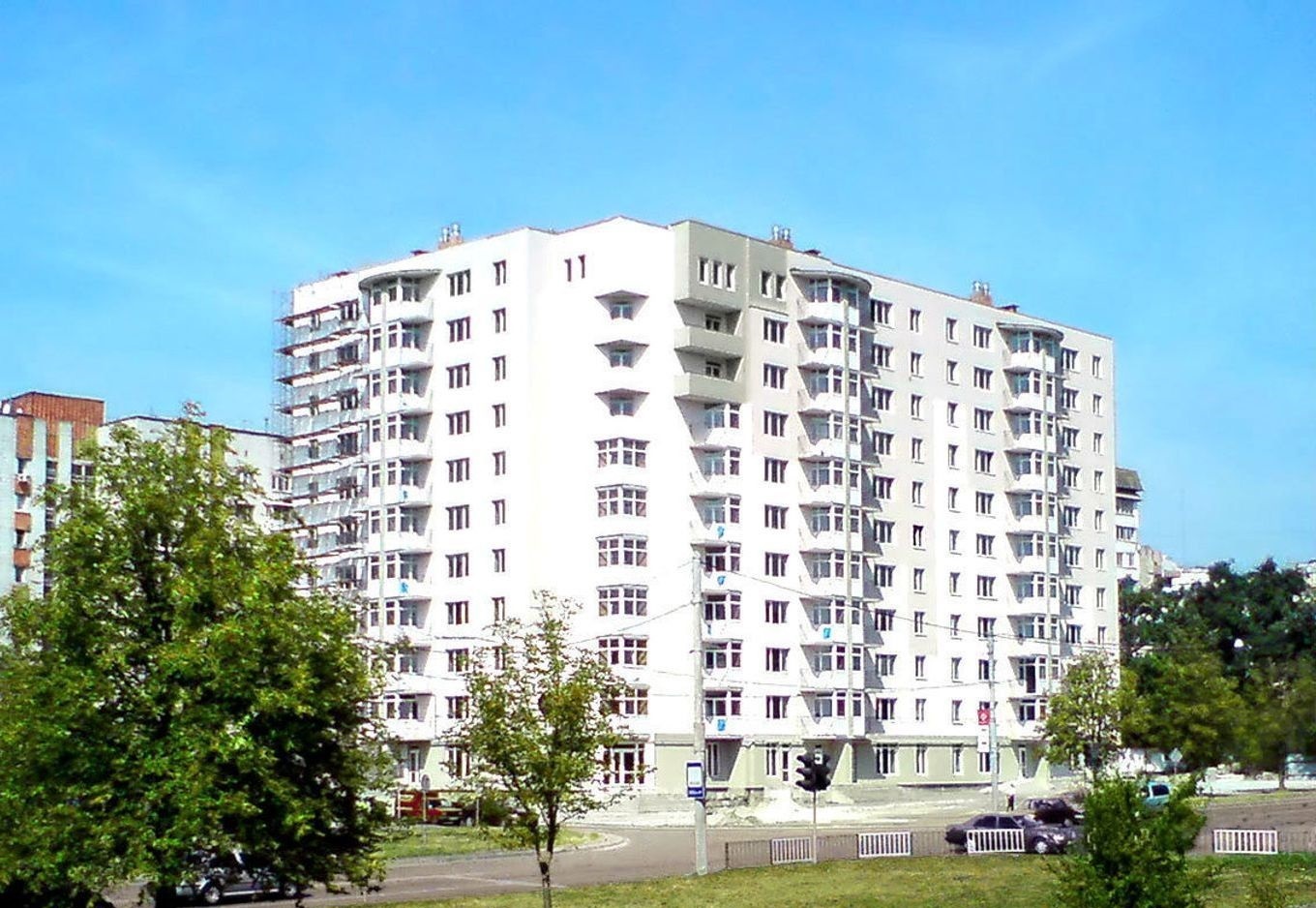 на ул. Кульпарковская, 156