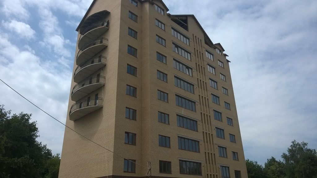 по просп. Соборности, 16В