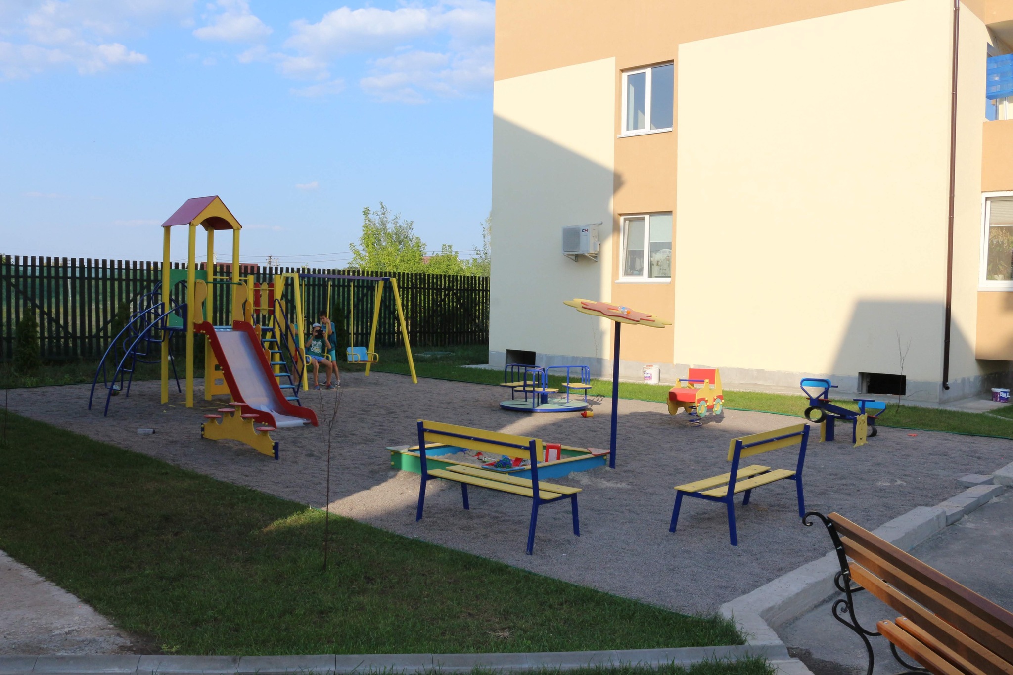 Житловий комплекс Погреби