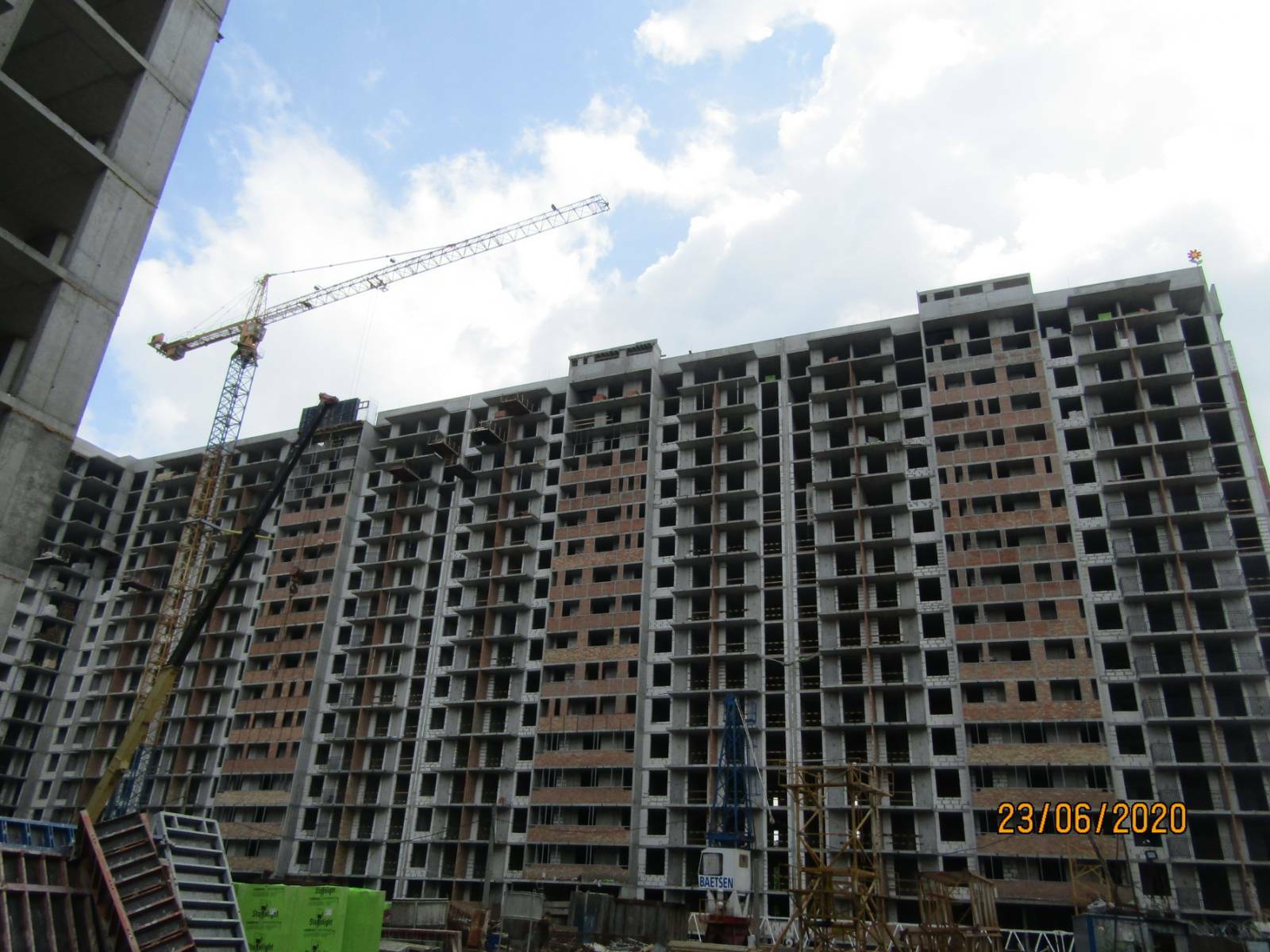 Ход строительства ЖК Кришталевi джерела, июнь, 2020 год