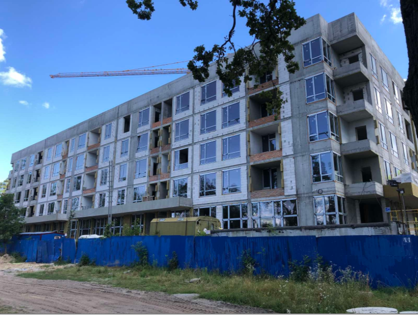 Хід будівництва Апарт-комплекс у Пущі-Водиці, серп, 2020 рік