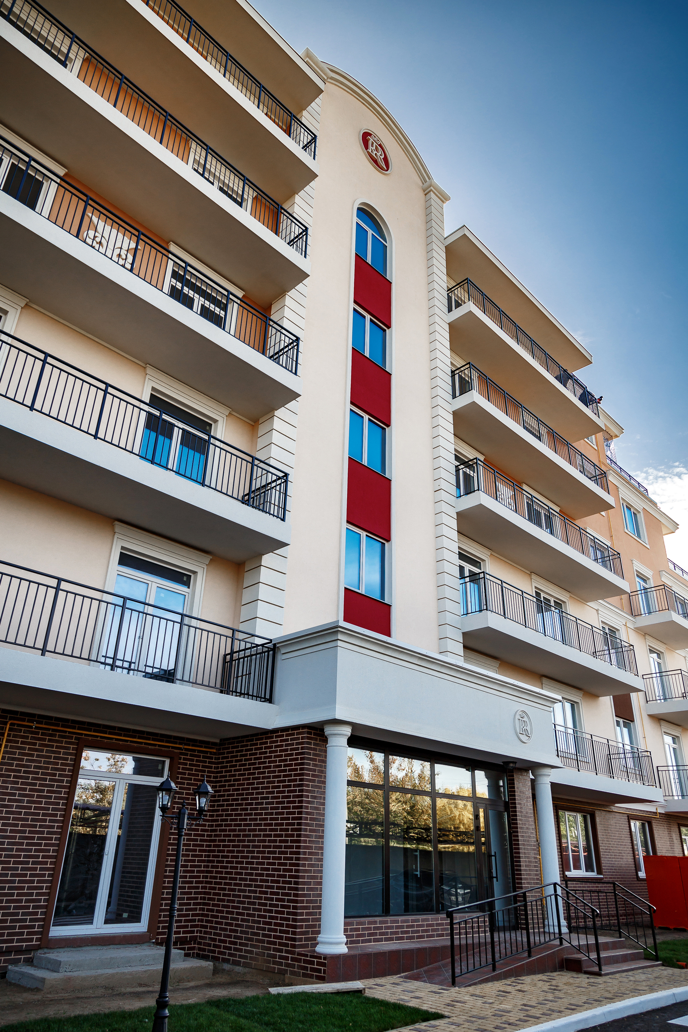 ЖК Корона Ренессанса, стоимость квартир от 20800 грн/м²