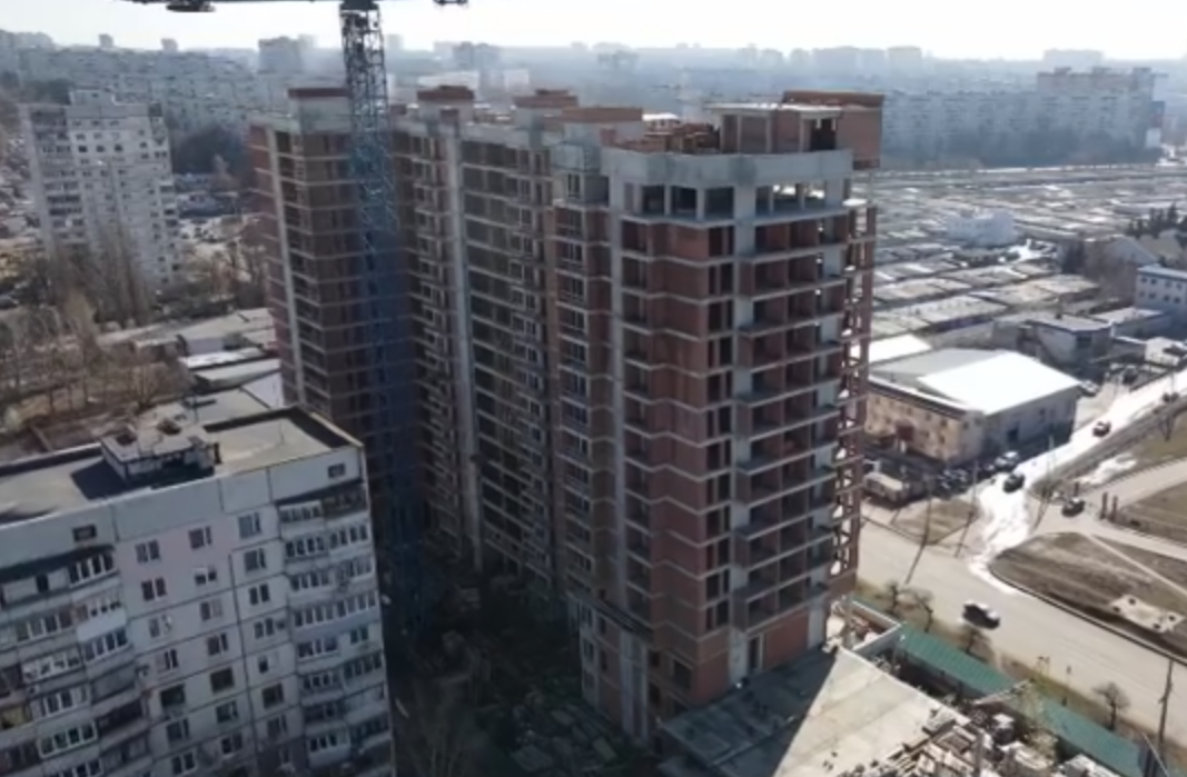 Хід будівництва ЖК Континенталь на Валентинівській, бер, 2021 рік