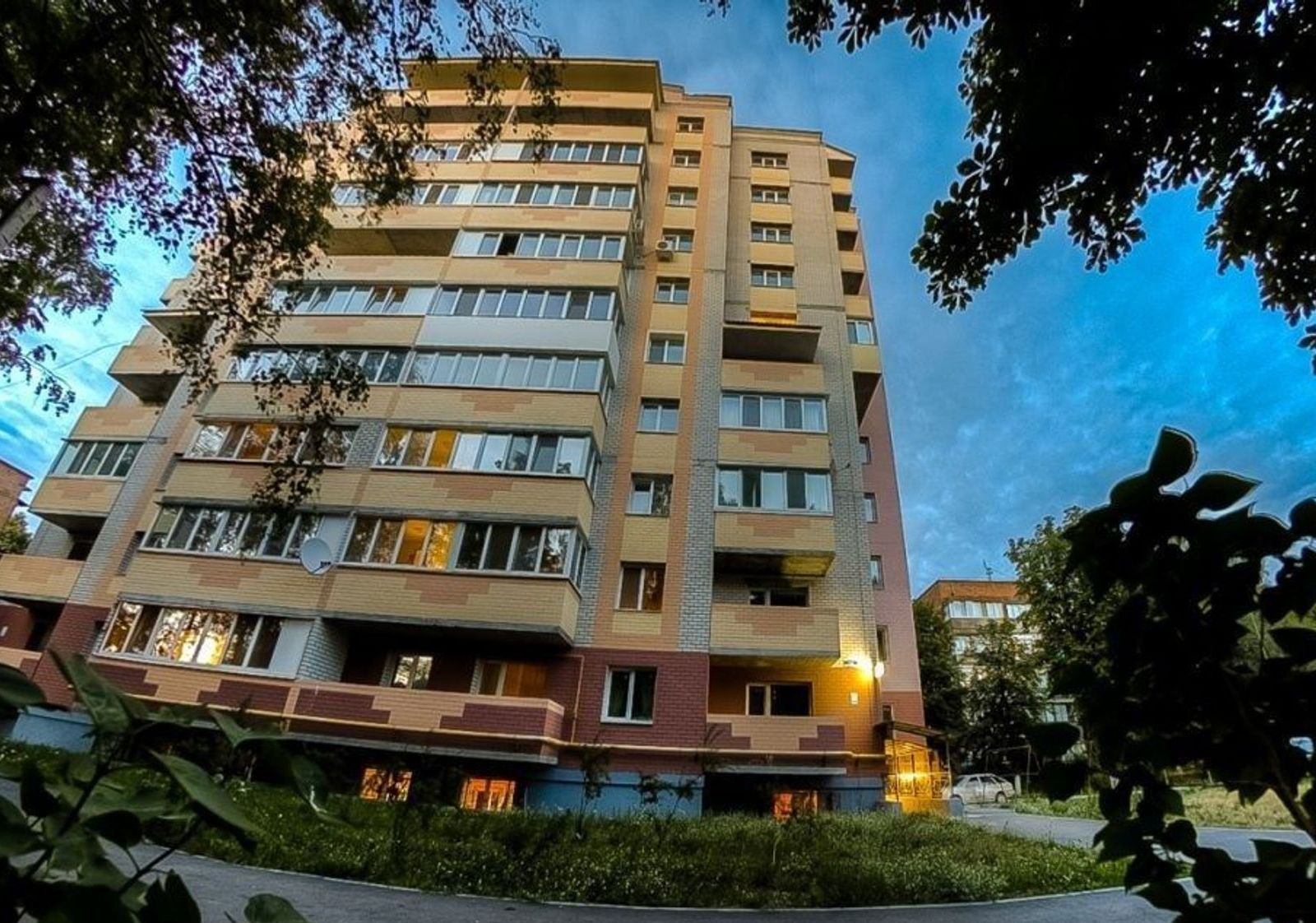 Житловий комплекс на вул. Вокзальна, 11А, забудовник Сільбуд-Інвест