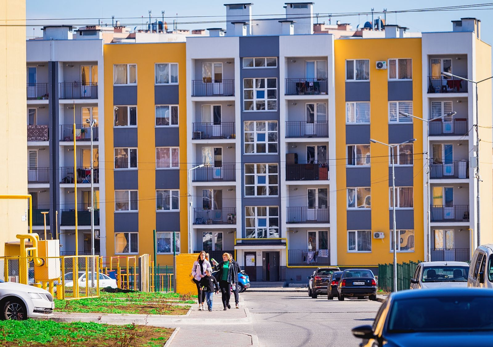 ЖМ Сьоме Небо, смт Авангард