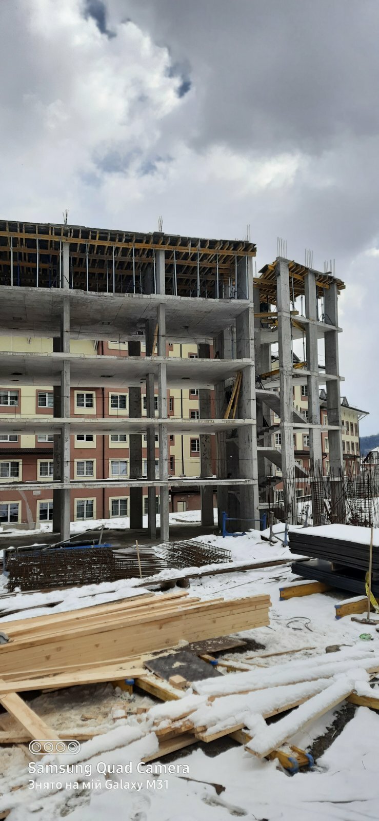 Хід будівництва Апарт-комплекс Le Méandre, квіт, 2021 рік