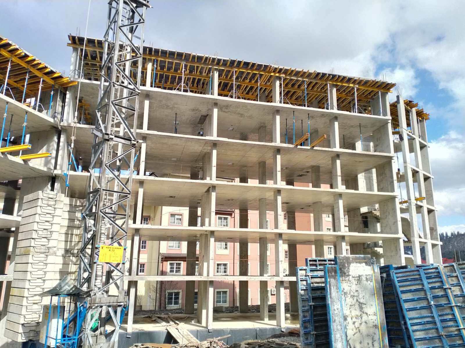 Хід будівництва Апарт-комплекс Le Méandre, трав, 2021 рік